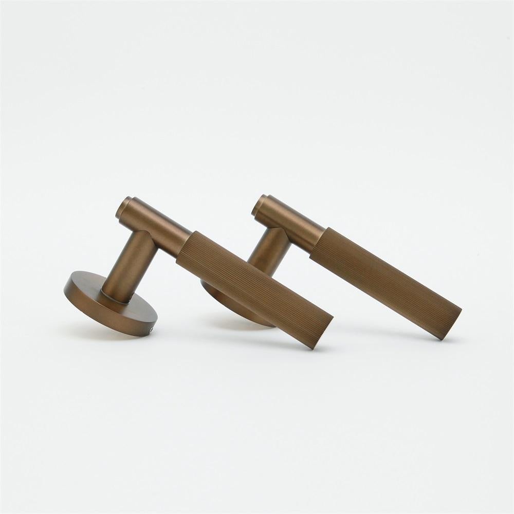 Ribbed Knurled Door Knobs