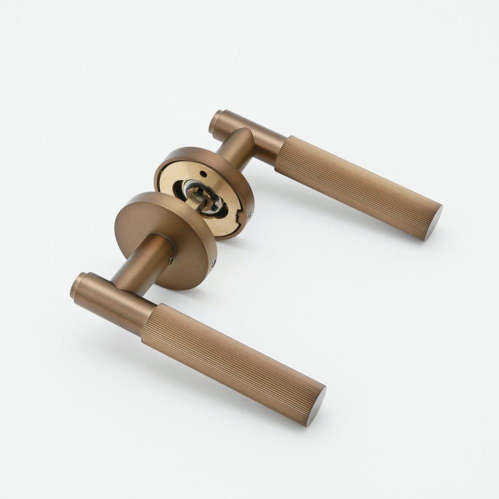 Ribbed Knurled Door Knobs